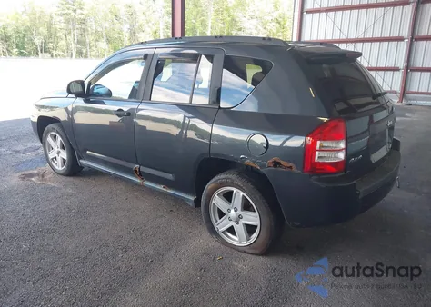 2010 Jeep Compass Sport из США, поврежденный, VIN 1J4NF1FB7AD646529